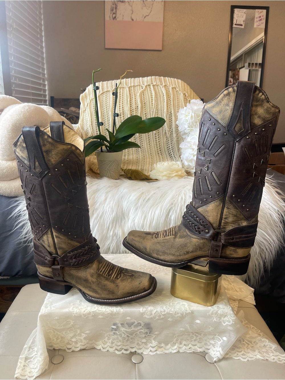 Corral NWOT Western Cowboy Boots in Vintage Distressed Brown Leather MSRP$298